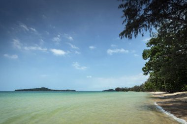 Sihanoukville Kamboçya yakınlarındaki Koh Ta Kiev cennet adasında.