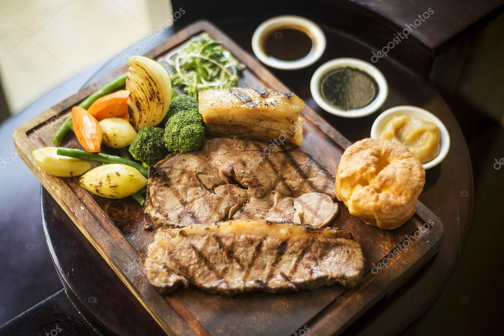 pranzo della cucina tradizionale inglese domenica arrosto in ... pranzo della cucina tradizionale inglese domenica arrosto in ...