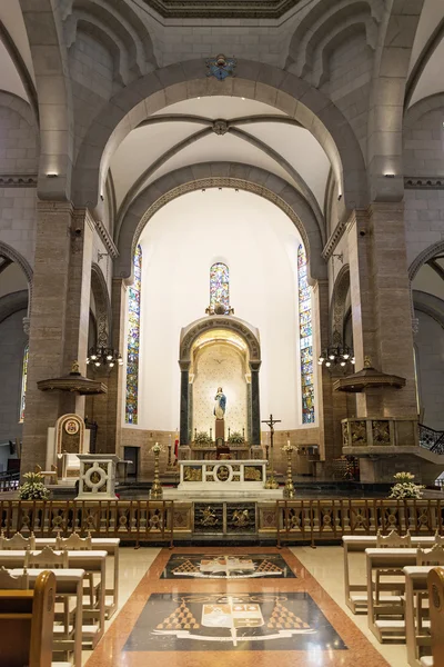 Catedral de manila interior em filipinas — Fotografia de Stock