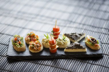 karışık uluslararası tapas tabağı