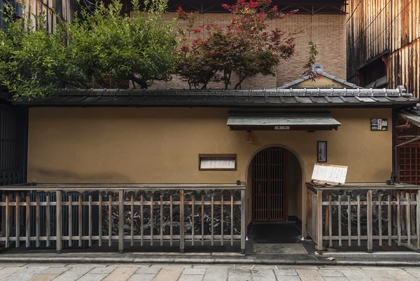 गियोन क्योटो मध्ये पारंपारिक जपानी आर्किटेक्चर — स्टॉक फोटो, इमेज