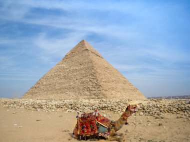 Kahire, Giza 'da eski Mısır' ın büyük piramitleri