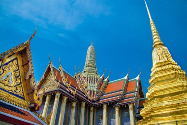BANGKOK, THAILAND - 19 Ocak 2019: Bangkok Kraliyet Sarayı manzarası. Royal Grand Palace Bangkok 'ta ünlü bir yerdir..