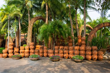 Nong Nooch Tropik Botanik Bahçesi 'nde seramik dekorasyonu, Pattaya, Tayland