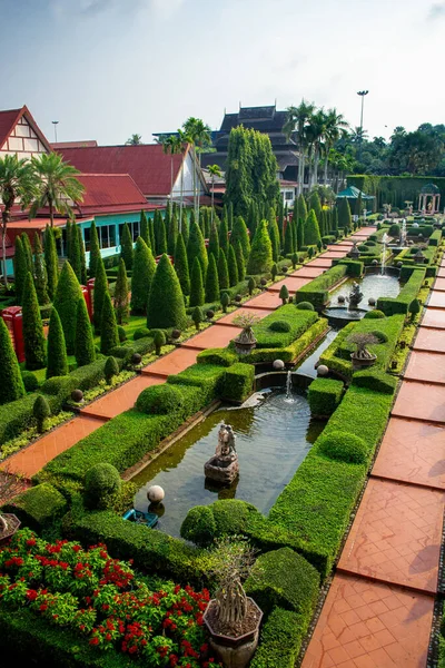 Pattaya, Tayland - 27 Ocak 2019: Madam Nong Nooch 'un parkında seramik