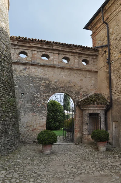 Castello Scipione aka Castello Pallavicino hrad v Salsomaggio — Stock fotografie