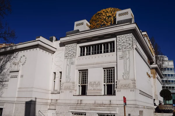 Secesyjny budynek w Wien — Zdjęcie stockowe