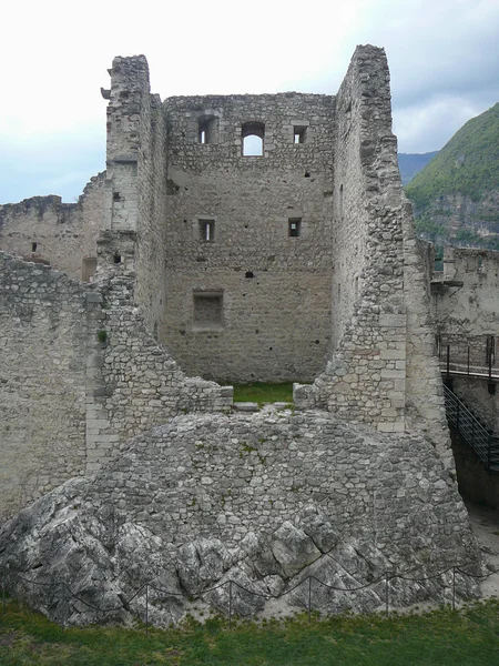 Castel Beseno Besenello içinde — Stok fotoğraf