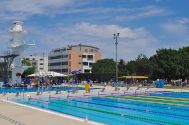 Stadio del Nuoto Riccione'da (yüzmek Stadyumu anlamına gelir)