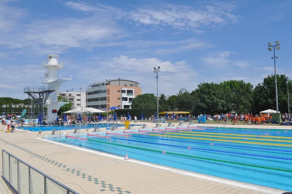 Стадіо дель Nuoto (що означає плавати стадіон) в Річчоне — стокове фото