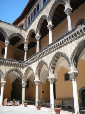 Palazzo Vitelleschi Tarquinia sarayda