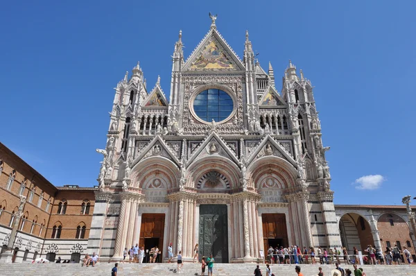 Kyrka i Siena — Stockfoto