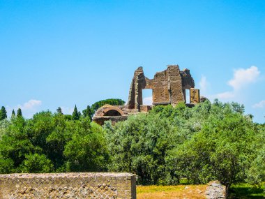 Tivoli harabelerde HDR Villa Adriano