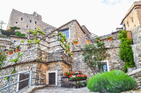 HDR Castelvecchio di Rocca Barbena — Stock Photo, Image