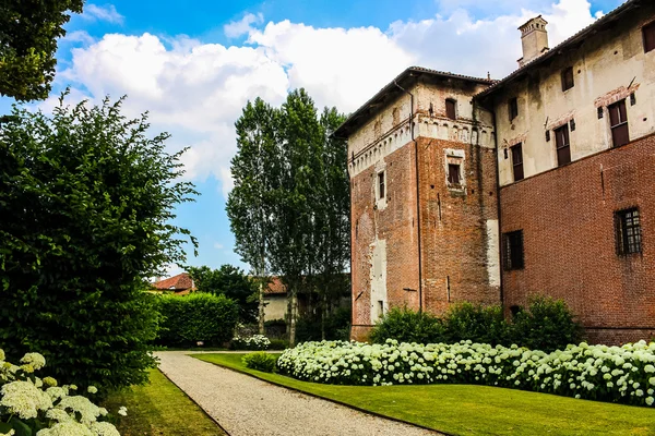 HDR Lagnasco hrad v Lagnasco — Stock fotografie