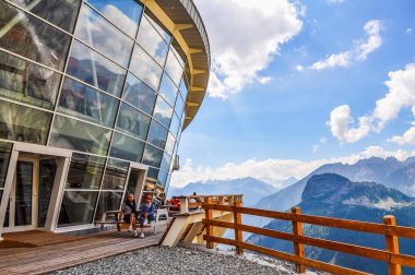 Aosta Vadisi HDR Skyway Mont boş teleferik