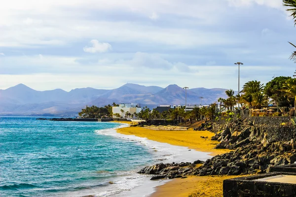 Playa HDR Lanzarote en la Isla Española de Canarias — Foto de Stock