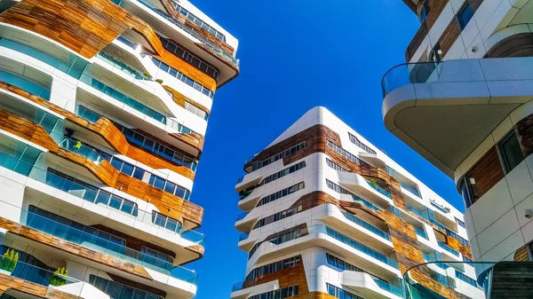 ミラノのザハ ・ ハディドが Hdr のシティライフ ミラノの住宅の複合体 — ストック写真