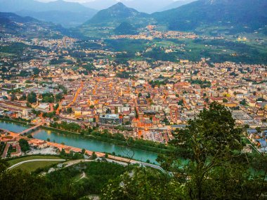 Bir Trento HDR görünümü