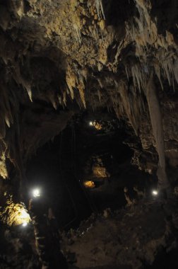 İtalya, Toirano 'daki Grotte di Toirano mağaralarının karst mağara sistemi