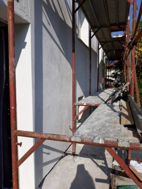 Bir evin termal kaplaması için dış yalıtım ve bitiş sistemi (EIFS)