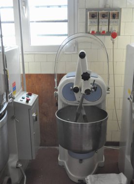 Fırında silah karıştırma makineleri.