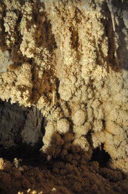 İtalya, Toirano 'daki Grotte di Toirano mağaralarının karst mağara sistemi