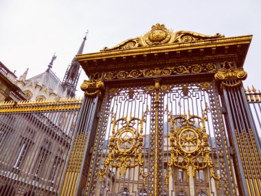 Retro görünüm sainte chapelle paris