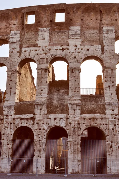 Retro Kolezyum Roma bak — Stok fotoğraf