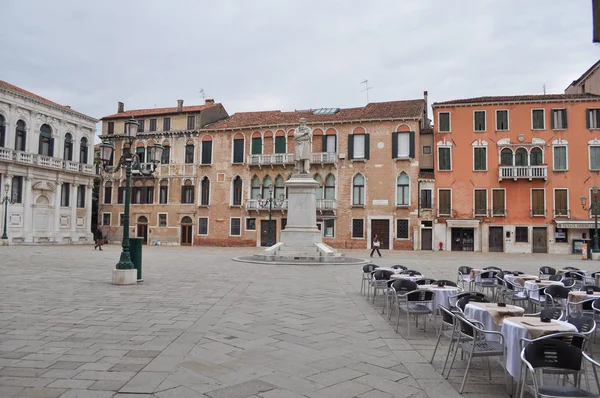 Toeristen een bezoek aan Venetië — Stockfoto