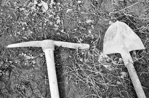 Pick and shovel — Stock Photo, Image