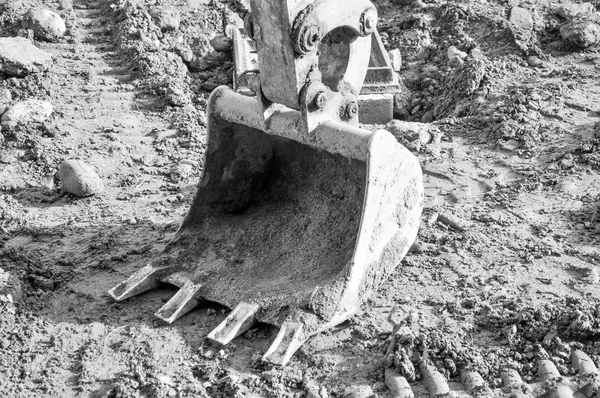 Excavator digging a hole — Stock Photo, Image