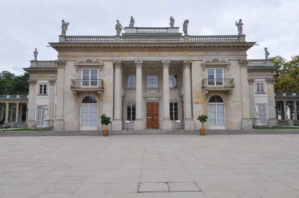 Lazienki palác ve Varšavě — Stock fotografie