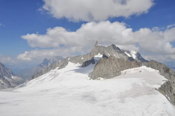 Mont Blanc em Aosta Valley — Fotografia de Stock