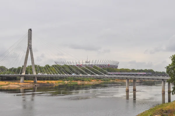 Ponte sobre o rio Vístula (Wisla) em Varsóvia — Fotografia de Stock