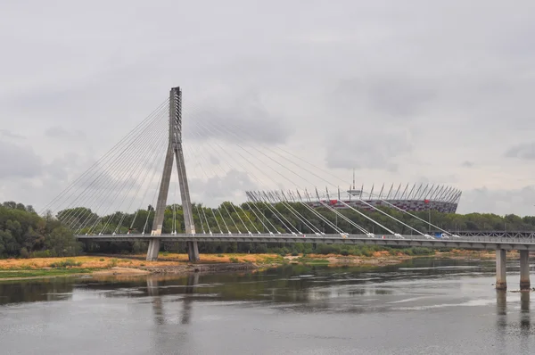 Ponte sobre o rio Vístula (Wisla) em Varsóvia — Fotografia de Stock