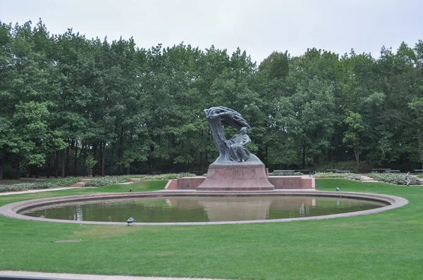 Chopin statue in Warsaw — Stock Photo, Image