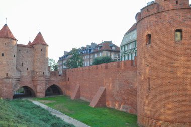 eski şehir surlarının Varşova