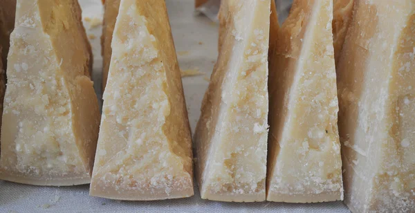 Traditionele handgemaakte kaas — Stockfoto