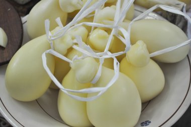 Geleneksel el yapımı peynir