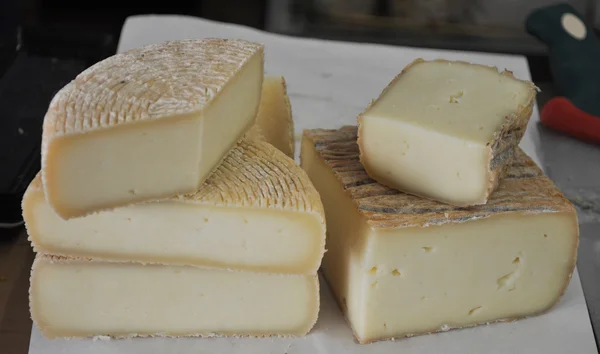 Traditionella handgjorda ost — Stockfoto