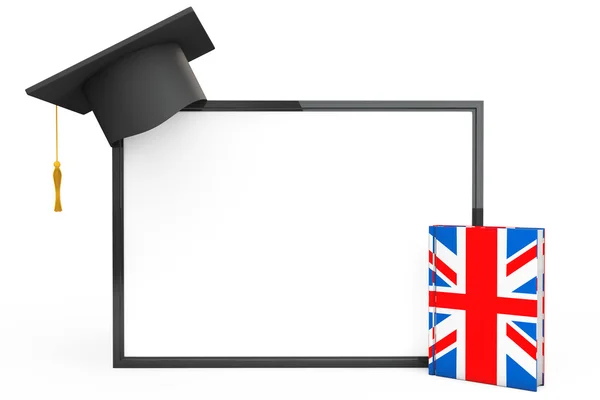 Concepto de aprendizaje del inglés. Tapa de graduación, pizarra e inglés —  Fotos de Stock