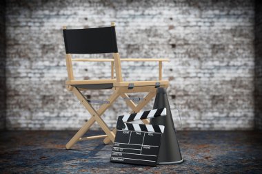 Yönetmen koltuğu, film Clapper ve megafon. 3D render