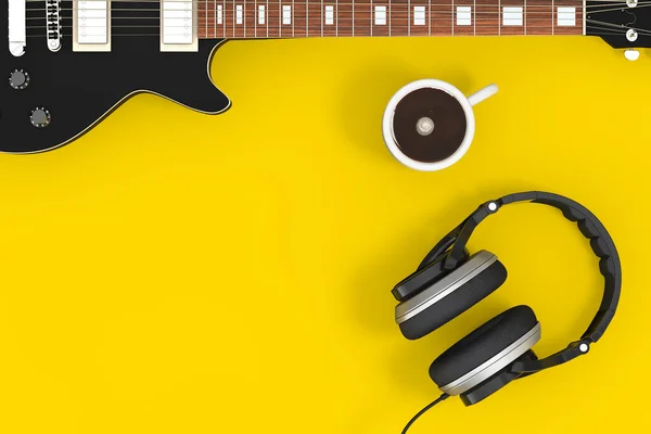 Guitare Électrique Noire Avec Écouteurs Tasse Café Sur Fond Jaune — Photo