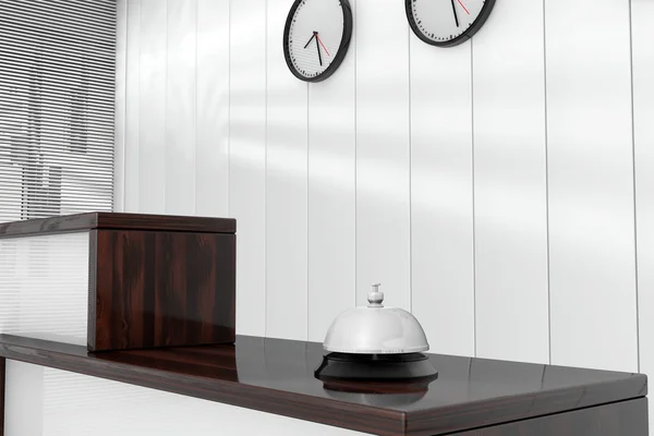 Сервіс Дзвін над прийомом Desk 3d візуалізації інтер'єр — стокове фото