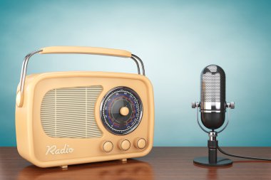 Retro radyo ve Vintage mikrofon