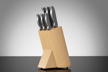 Profesyonel mutfak bıçak seti ahşap kutusunda