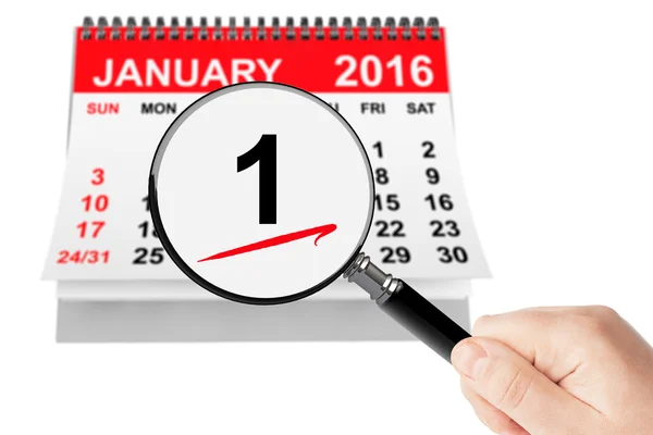 Neujahrskonzept. 1. Januar 2016 Kalender mit Lupe — Stockfoto