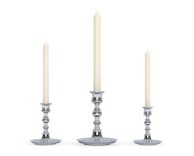 Mumlar ile gümüş şamdanlar