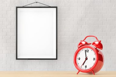 Boş çerçeve ile tuğla duvar önünde eski çalar saat